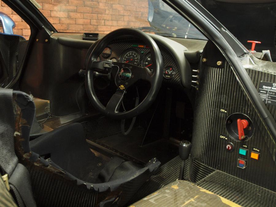  Jaguar XJR15 1991 года  (фото 4 из 16)